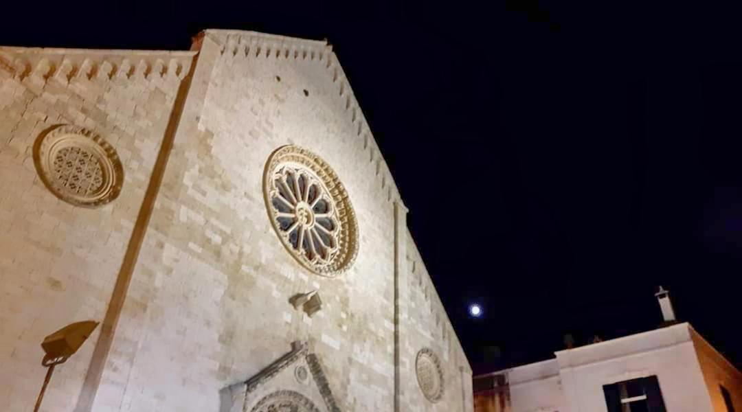 Mansarda Romantica "Il Nido Delle Rondini" Conversano Exteriör bild