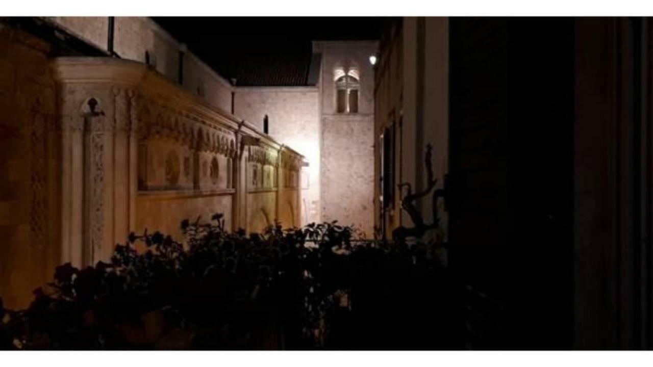 Mansarda Romantica "Il Nido Delle Rondini" Conversano Exteriör bild