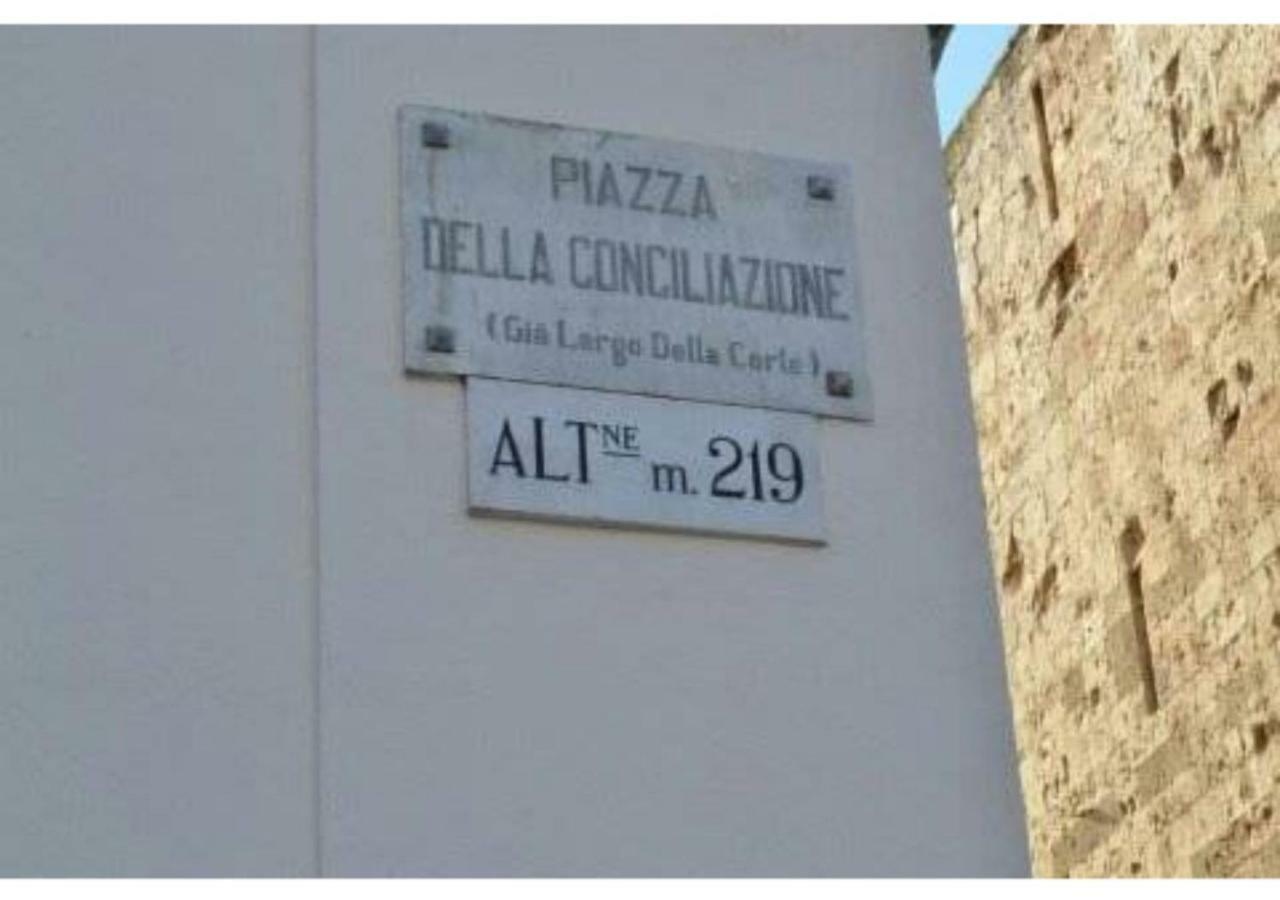 Mansarda Romantica "Il Nido Delle Rondini" Conversano Exteriör bild