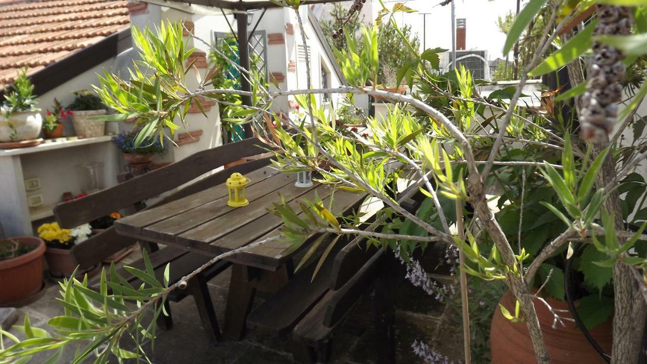 Mansarda Romantica "Il Nido Delle Rondini" Conversano Exteriör bild