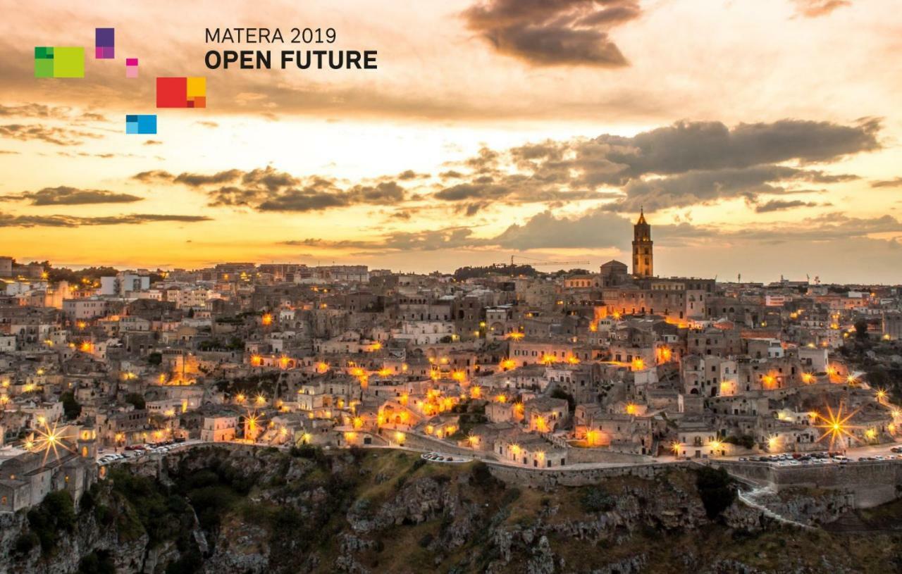 Mansarda Romantica "Il Nido Delle Rondini" Conversano Exteriör bild